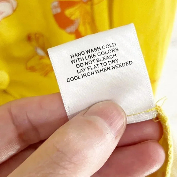 Modcloth Yellow Ruffle Butterfly Tee Women's Size Large - Picture 9 of 10